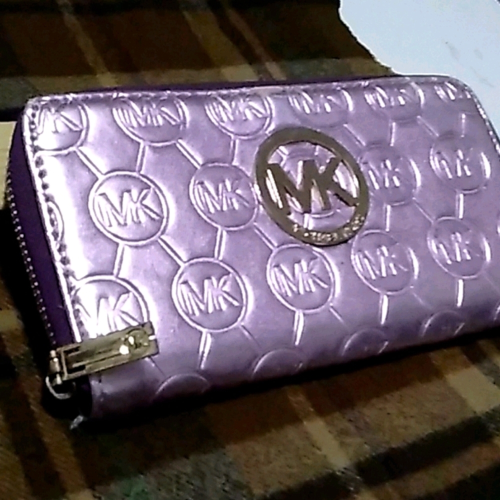 Michael Kors Wristlet Wallet